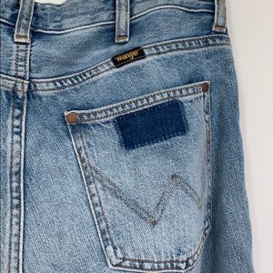 High waisted light wash denim
